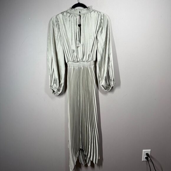 Petal & Pup ELOISE DRESS sage green pleated satin modest midi size 2 - Picture 4 of 9
